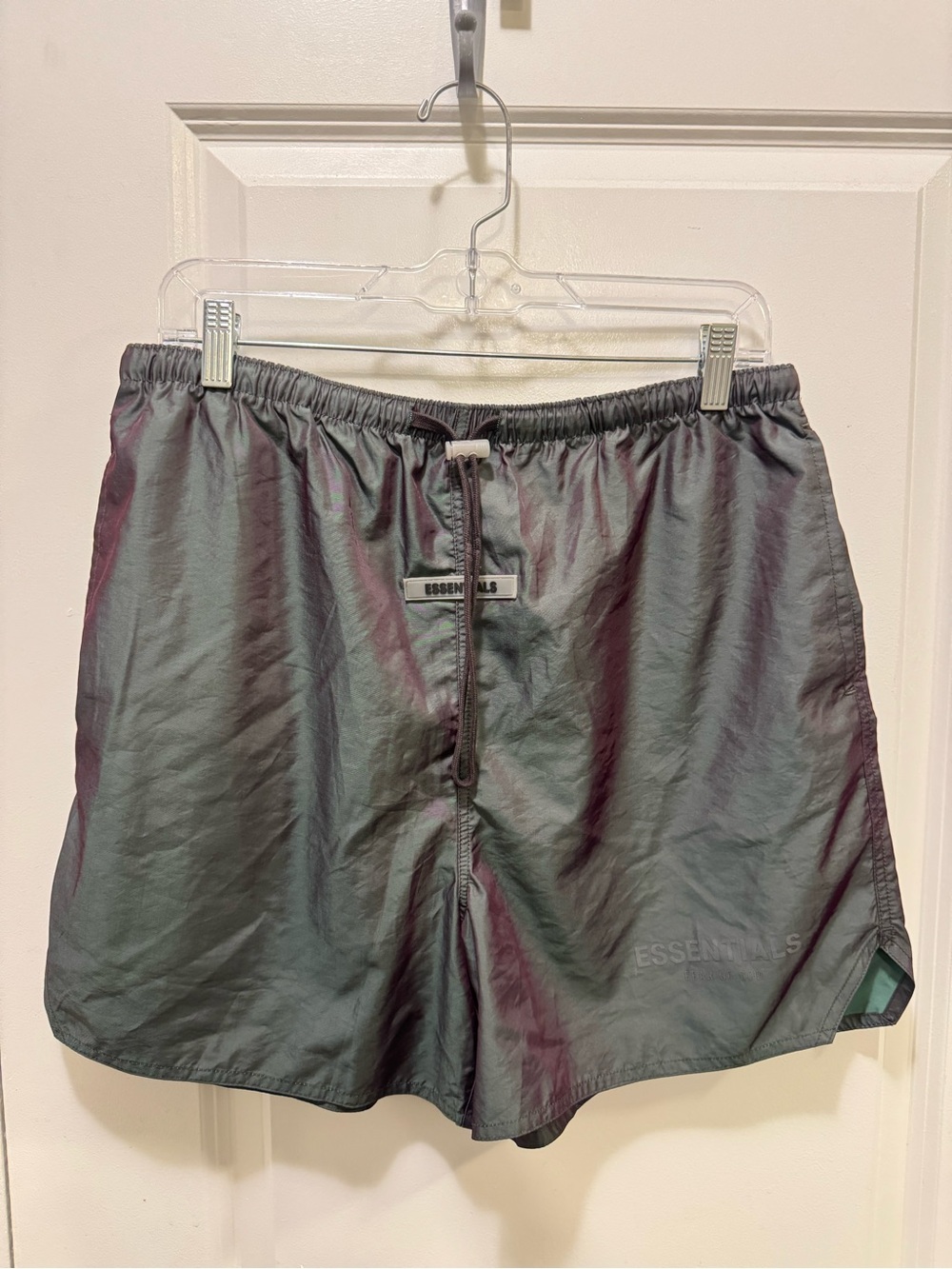 ESSENTIALS Men’s Reflective iridescent shorts size medium